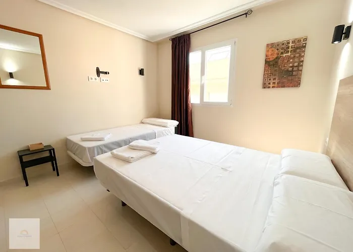 Hotel La Marina Elche מלון