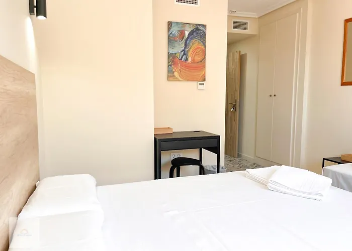 호텔 Hotel La Marina Elche 2*